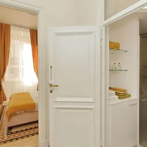 Appartamento Elegant In The Heart Of Rome-navona Area, Roma